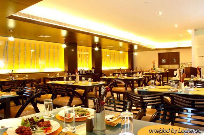 Octave Hotel - Double Road Μπανγκαλόρ Εστιατόριο φωτογραφία